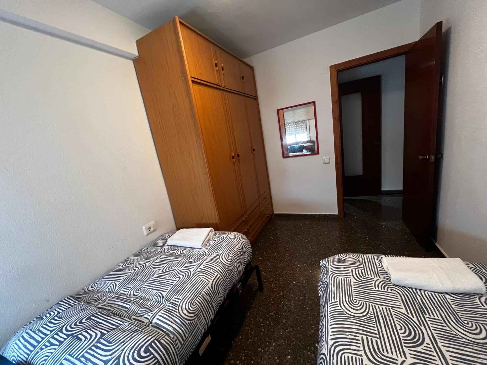 דירות ולנסיה Habitacion Centrica En Acogedora Casa מראה חיצוני תמונה